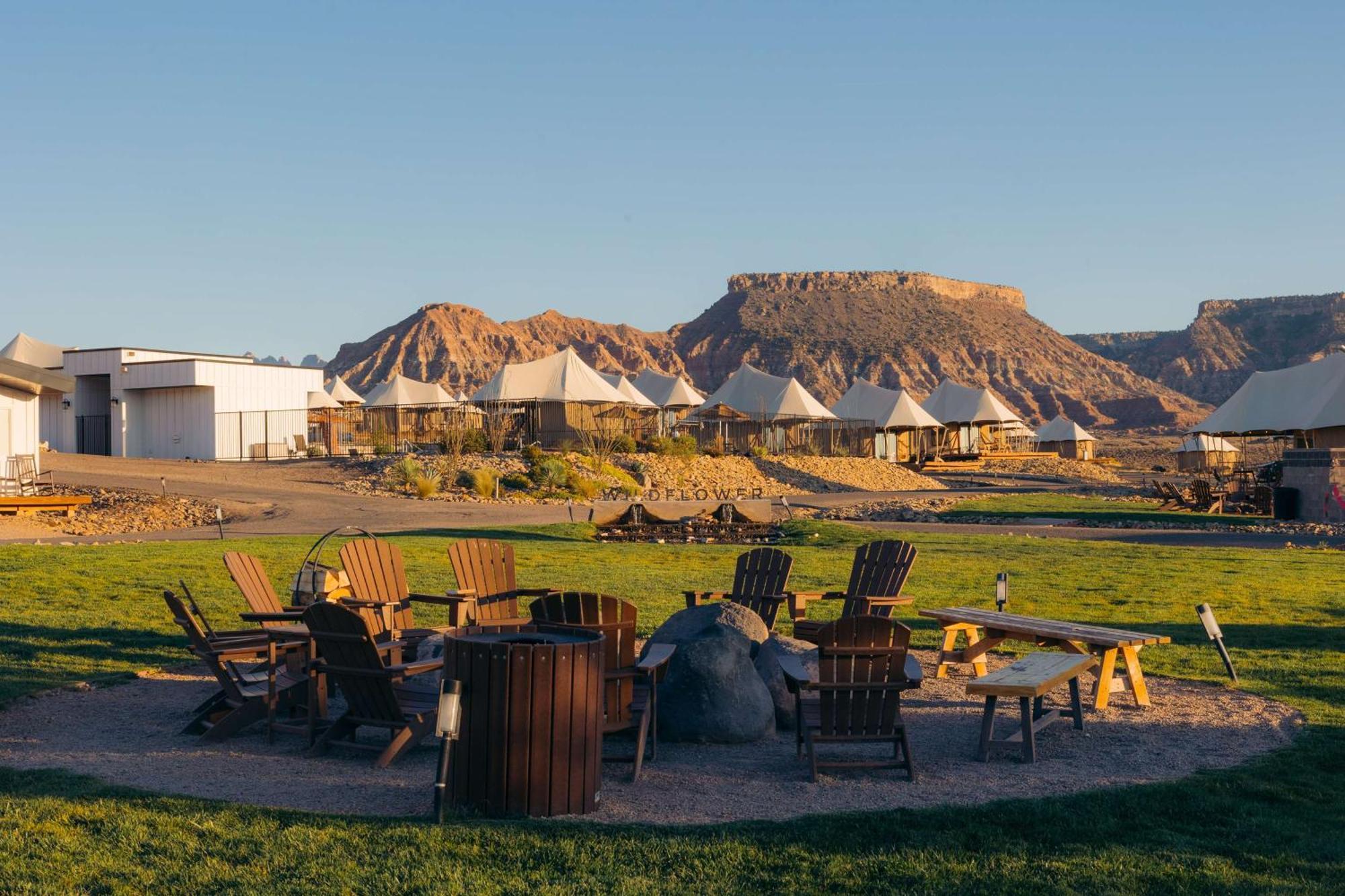 Zion Wildflower Resort Virgin Bagian luar foto